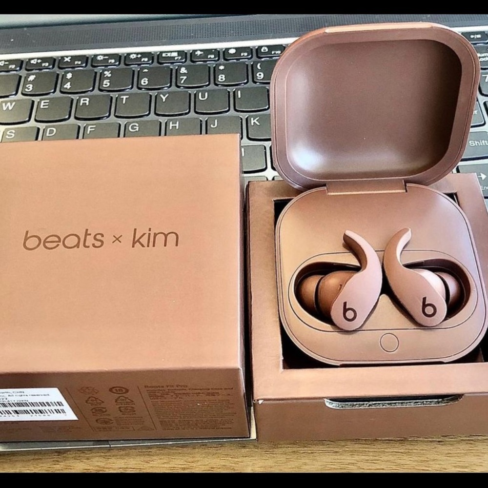 Beats x Kim Beats Fit Pro
